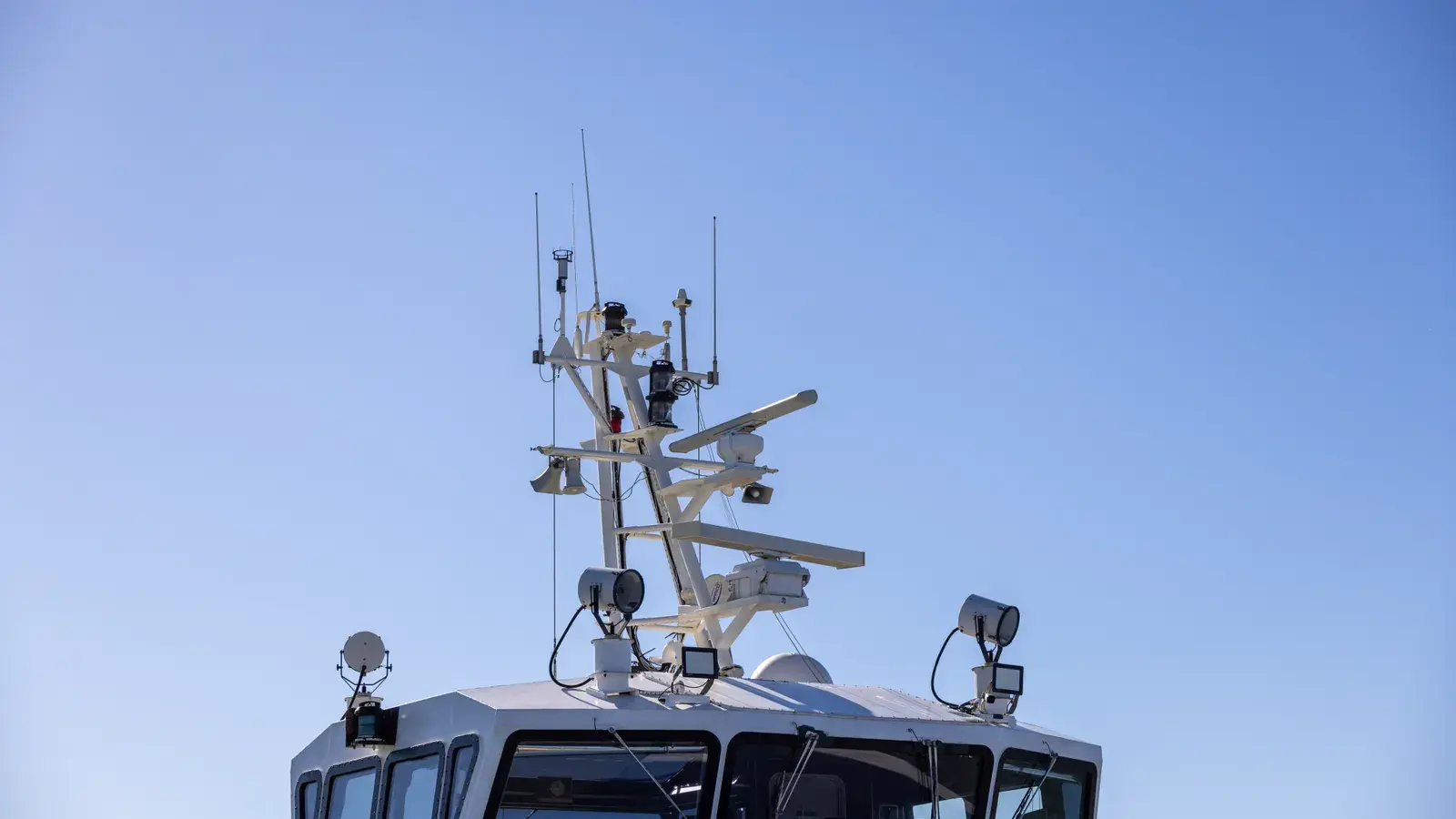 Radar Vectors Meaning: What ATC Heading Instructions Mean